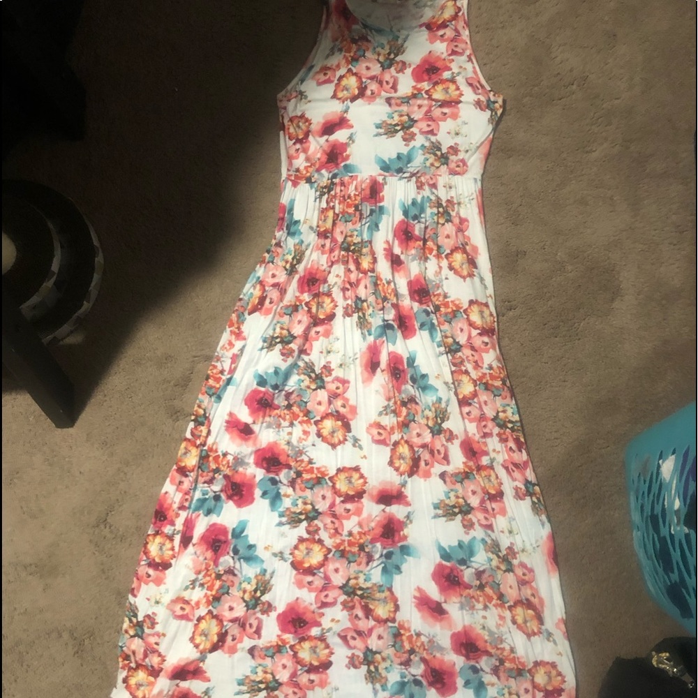 2 Maxi-Dresses